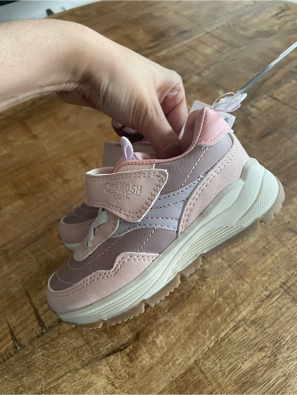 OshKosh B’gosh Girls Pink Lavender Hook & Loop Sneakers Size 7 NWT